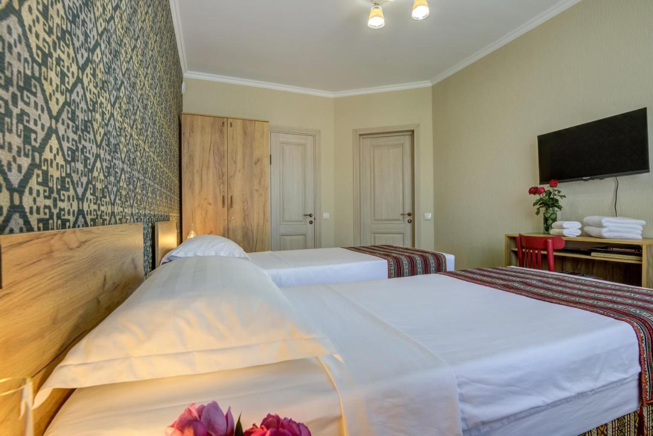 Ordo Hotel Karakol Kültér fotó
